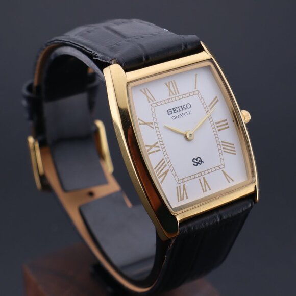Vintage Seiko Slim Tonneau Tank Quartz Gentlemen's Wrist Watch  - FREE SHIPPING - Picture 1 of 13